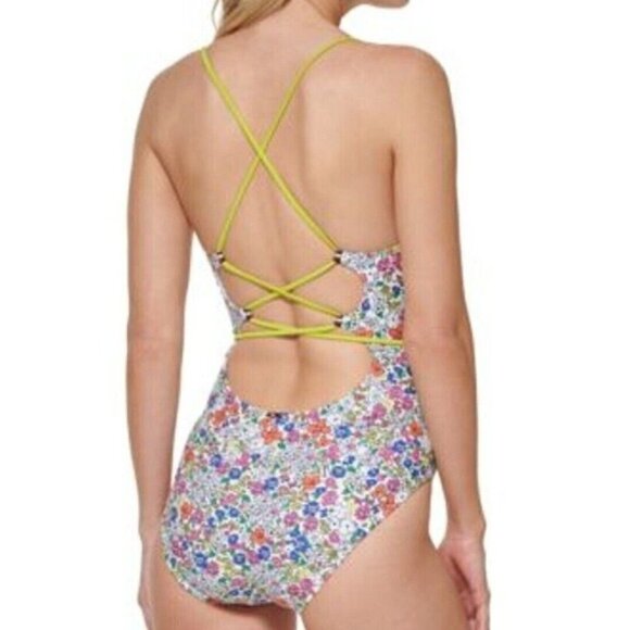 TOMMY Hilfiger Adjustable Tie Belt One-Piece Floral Swimsuit. Size 6. NWT  $98 - Picture 2 of 5